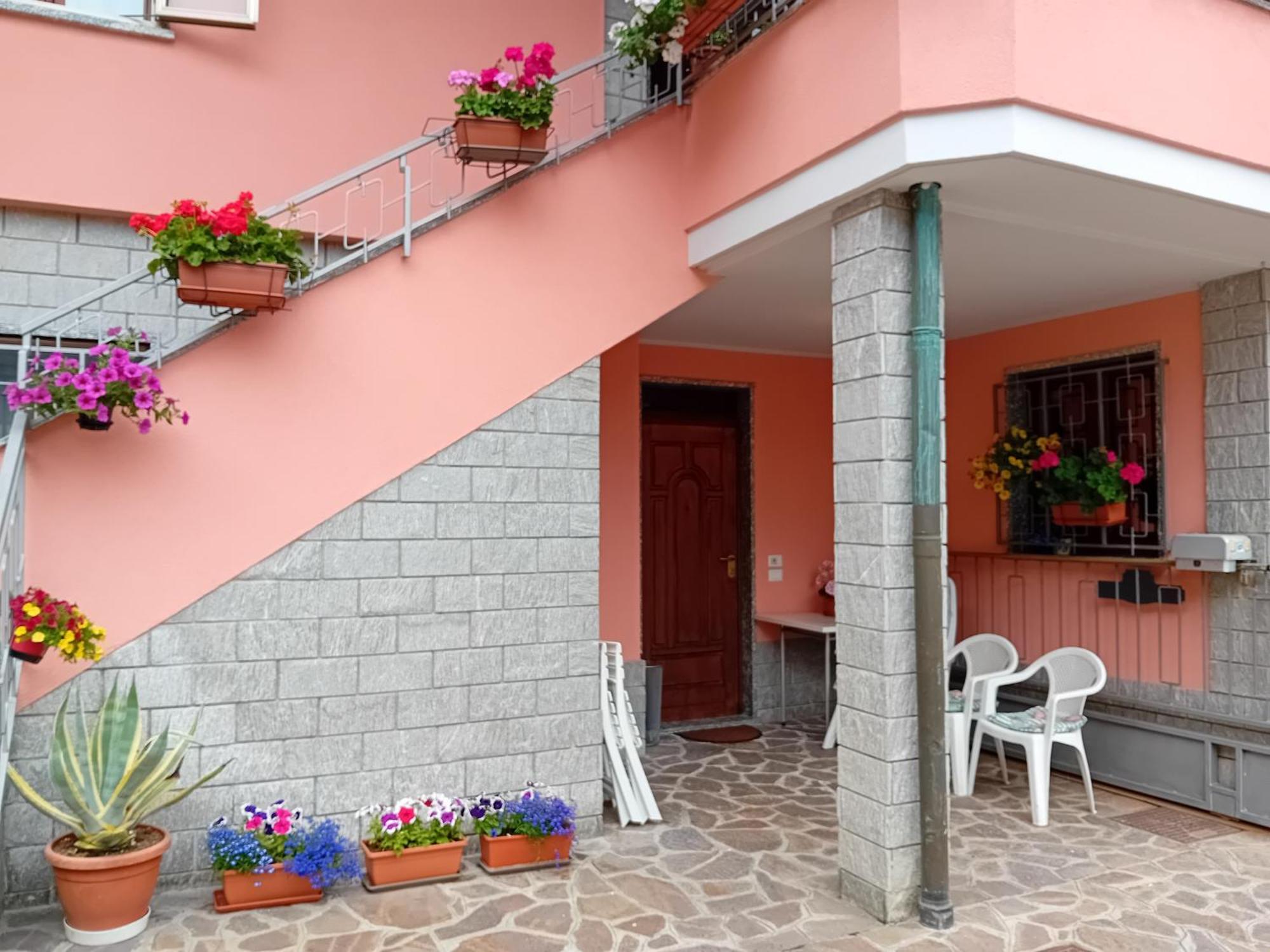 Casa Vacanze Kristina Brissago-Valtravaglia Exterior photo