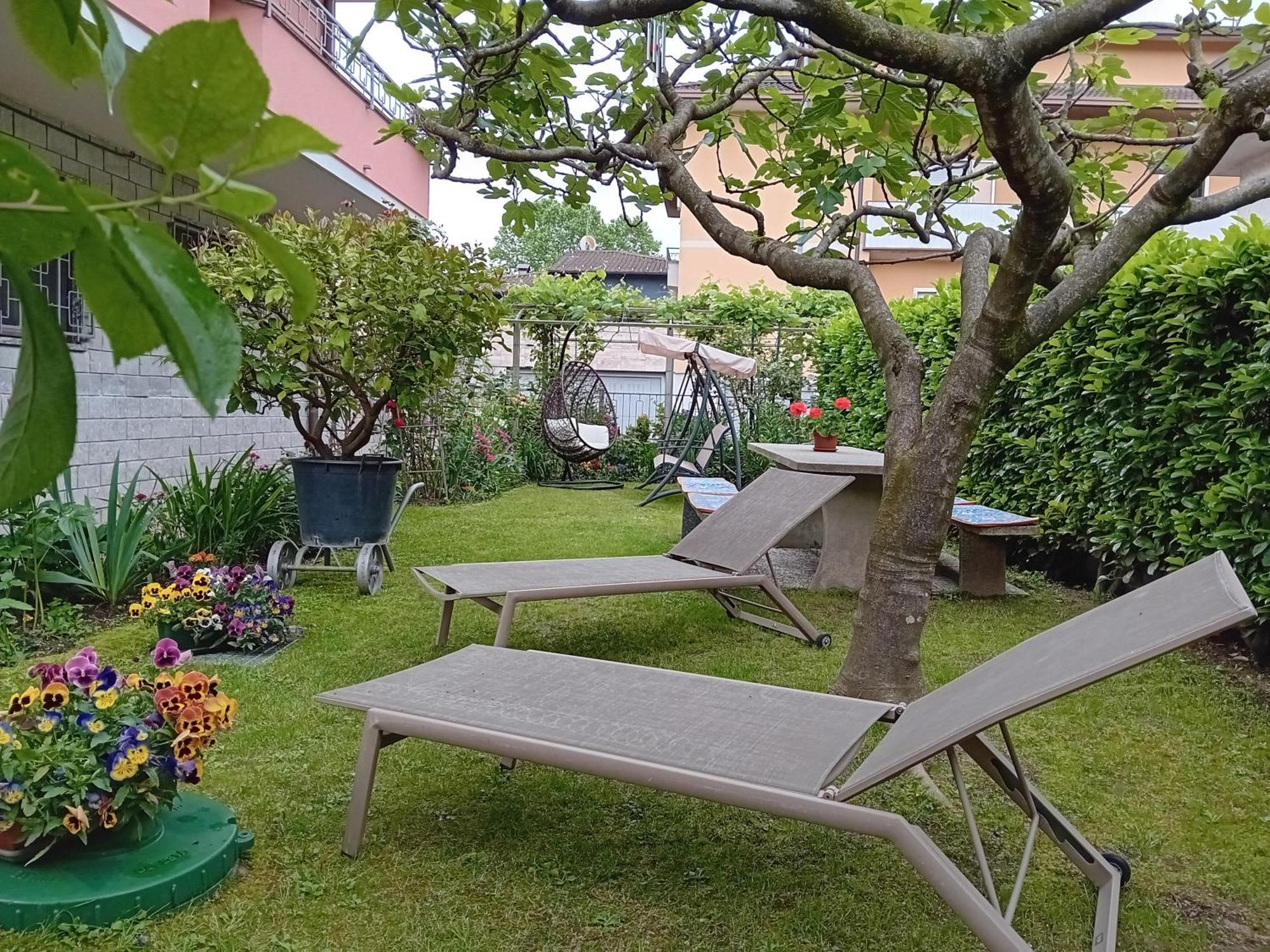 Casa Vacanze Kristina Brissago-Valtravaglia Exterior photo